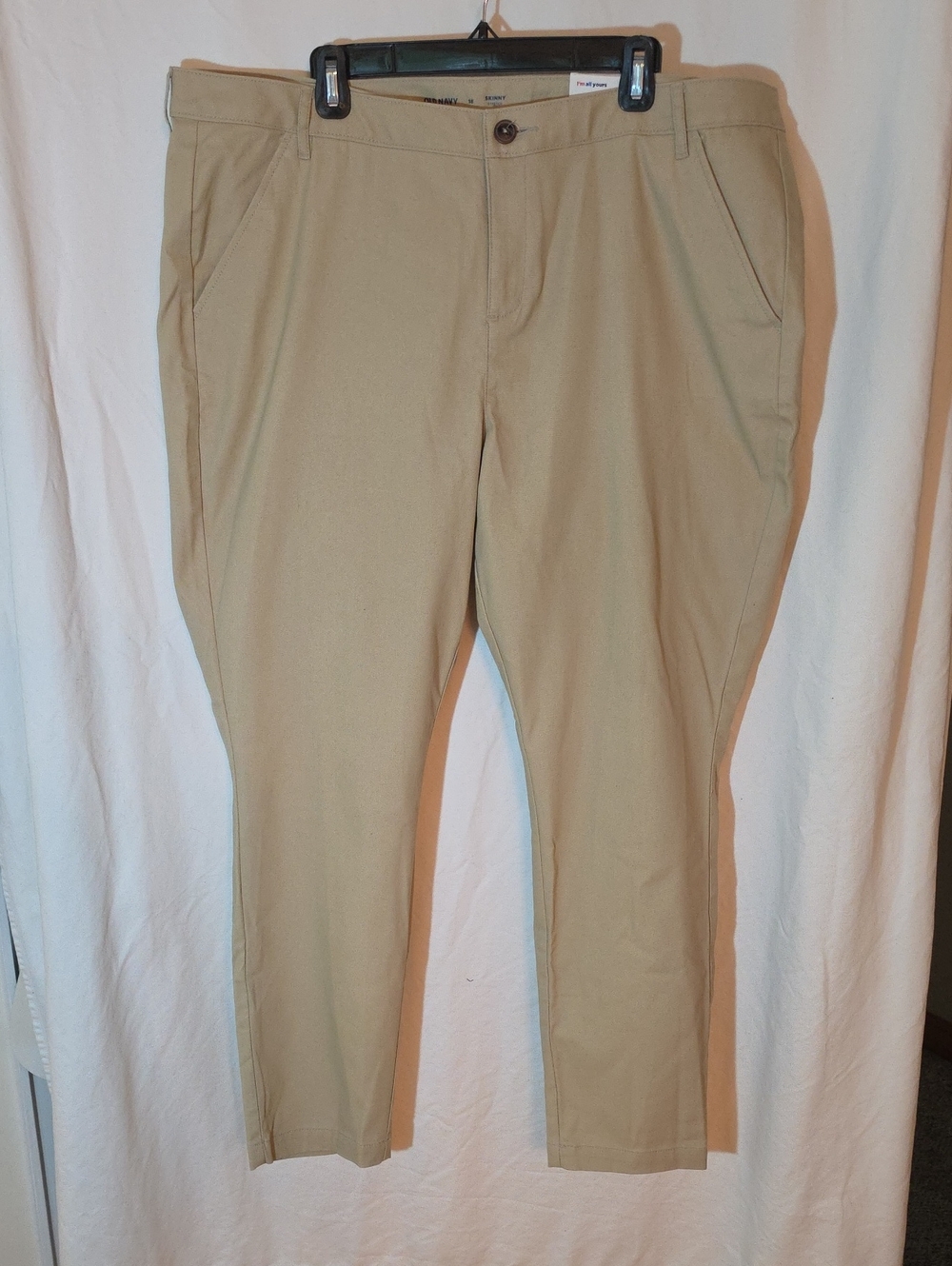 Old Navy Women's Chino Pants in Tan